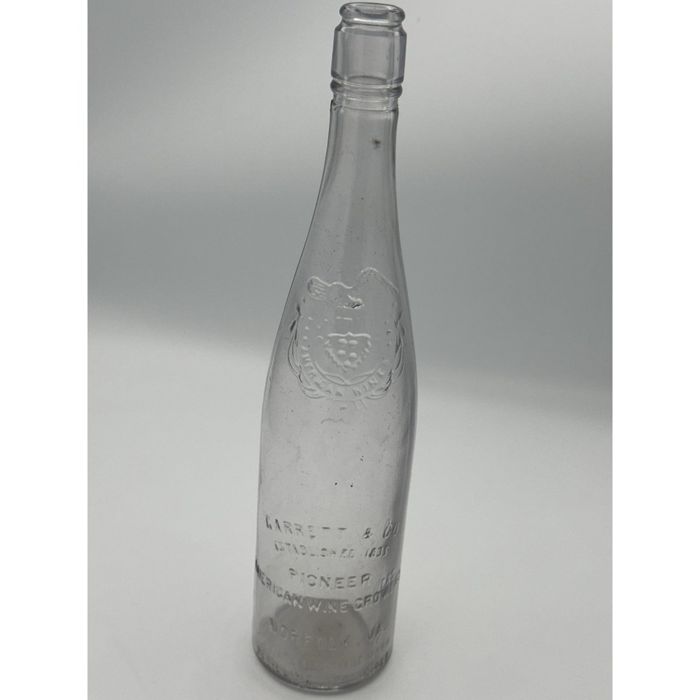 Garrett & Co Virginia Dare American Wine Bottle Clear Glass 1 5/8 Pints No